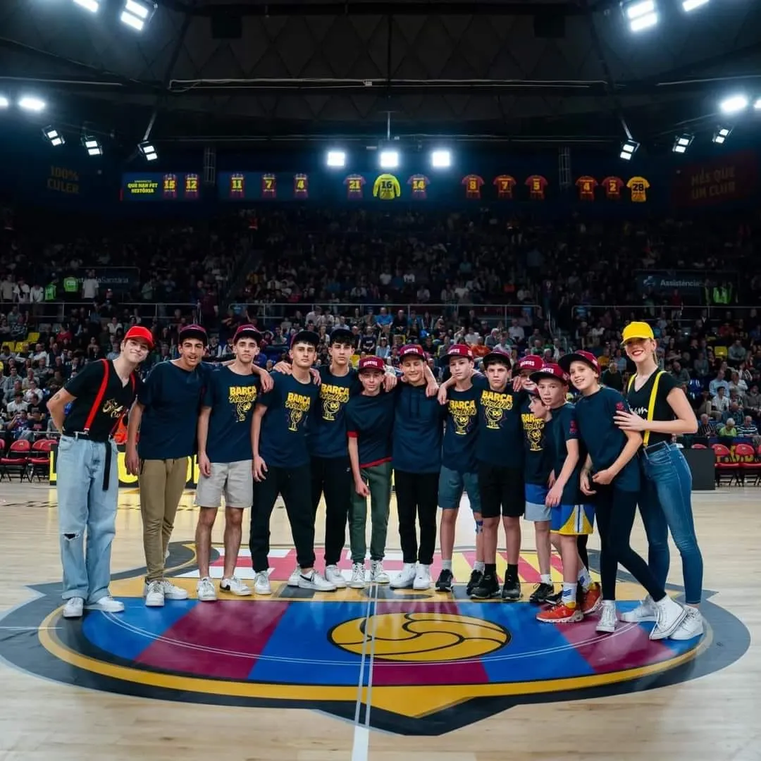 A team on court at the Palau Blaugrana